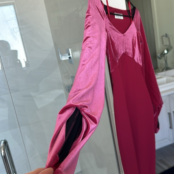 Like new wear 1 time size 4 - Picture 4 of 4